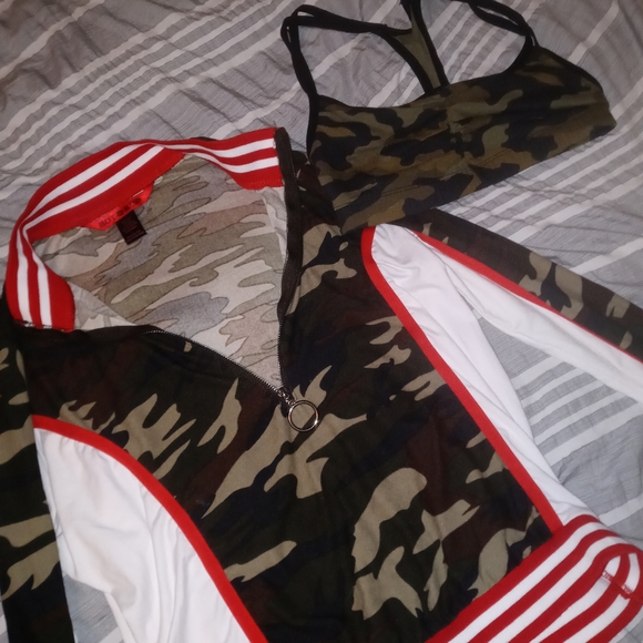 Jacket with sports bra - Picture 1 of 2